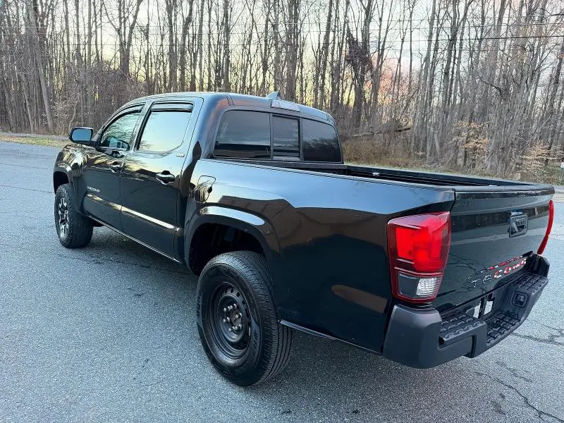 2020 TOYOTA TACOMA SR5  