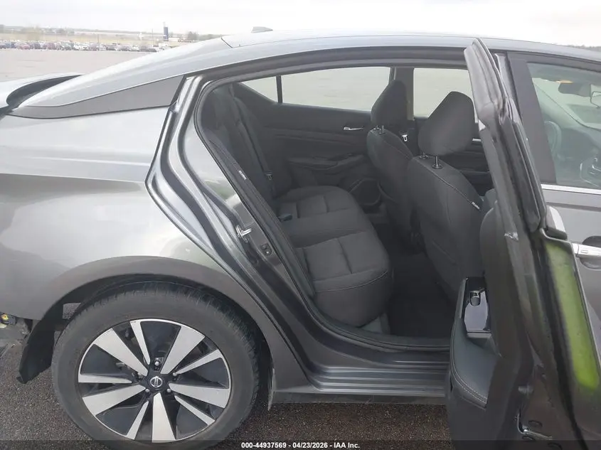 2021 NISSAN ALTIMA SV FWD