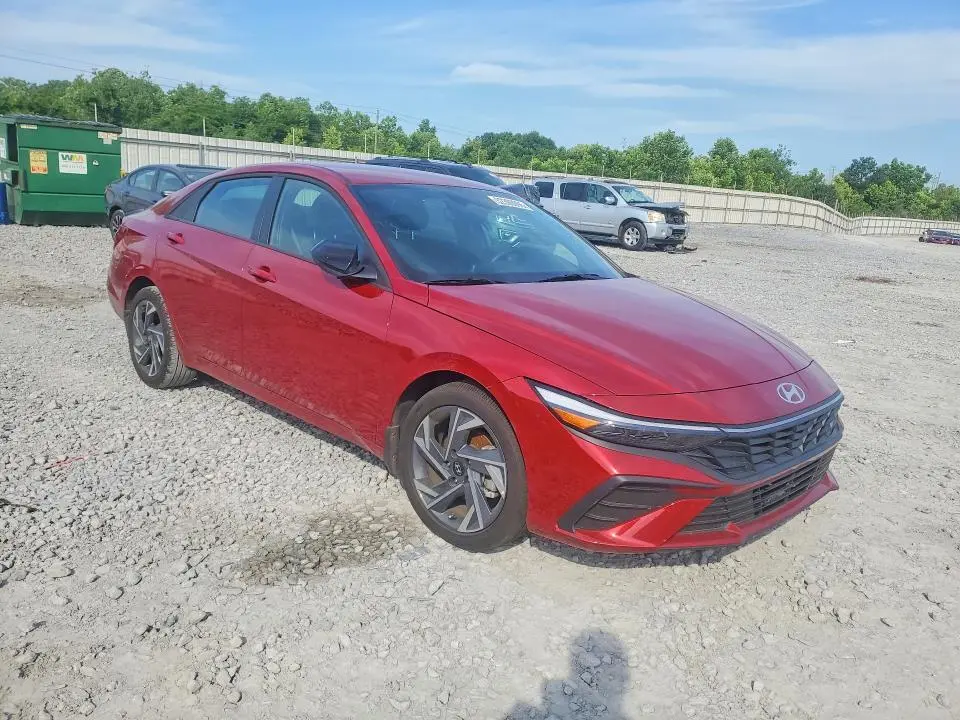 2025 HYUNDAI ELANTRA SEL SPORT  