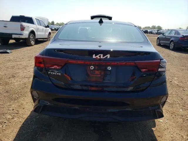 2023 KIA FORTE LX  
