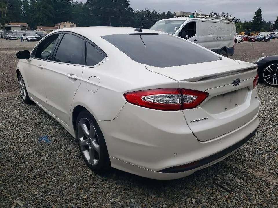 2015 FORD FUSION SE  