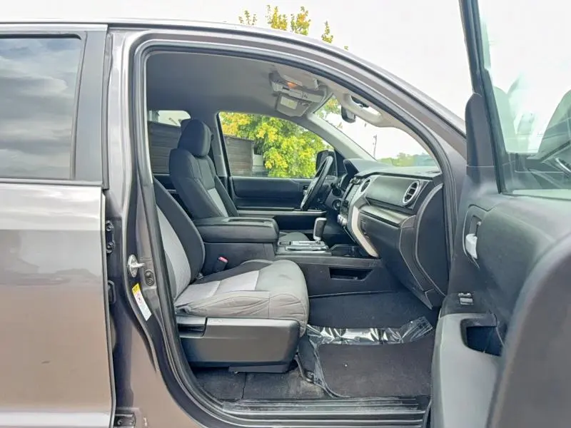 2015 TOYOTA TUNDRA CREWMAX SR5  