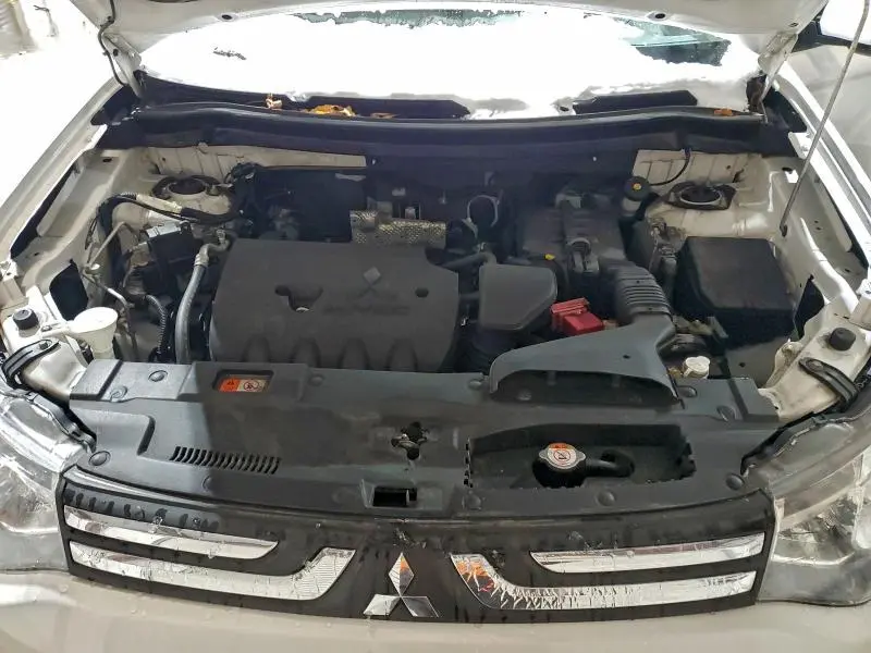 2014 MITSUBISHI OUTLANDER SE  