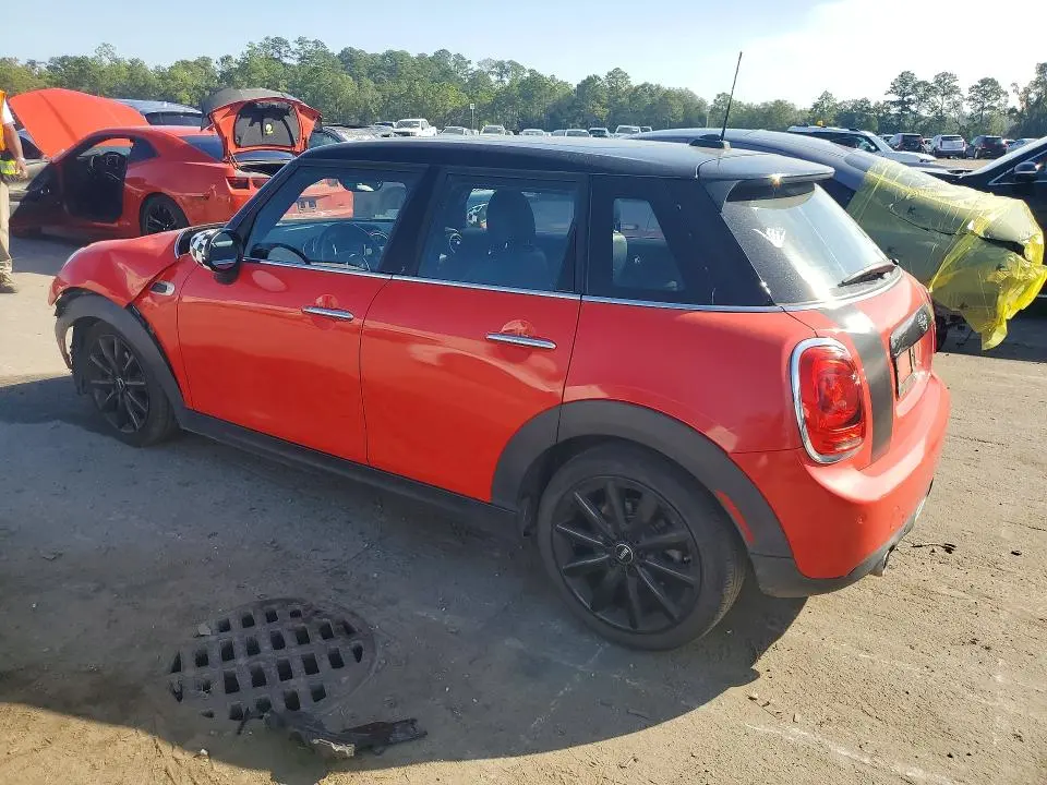 2021 MINI COOPER   