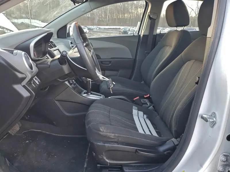 2017 CHEVROLET SONIC LT  