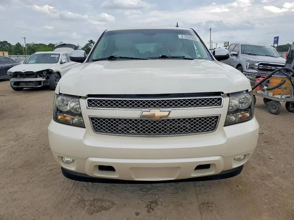 2011 CHEVROLET SUBURBAN C1500 LTZ  