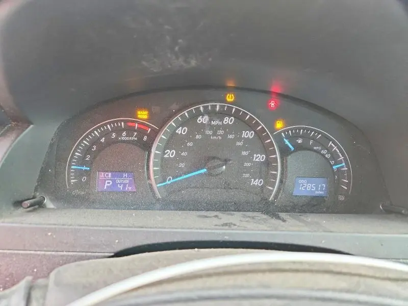 2012 TOYOTA CAMRY LE  