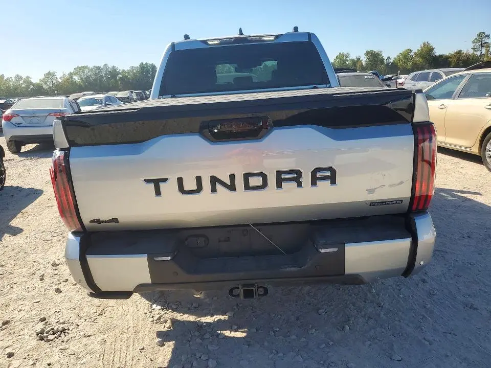 2026 TOYOTA TUNDRA PLATINUM HV  