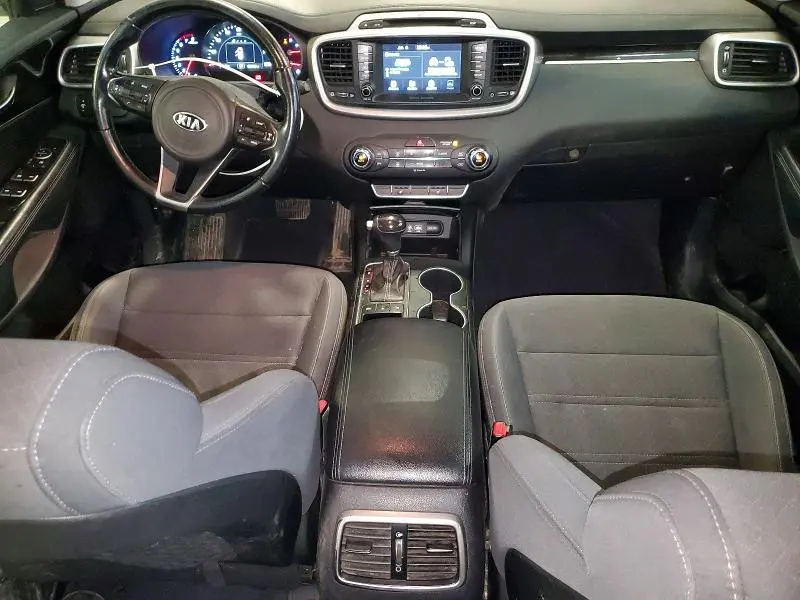 2017 KIA SORENTO LX V6  