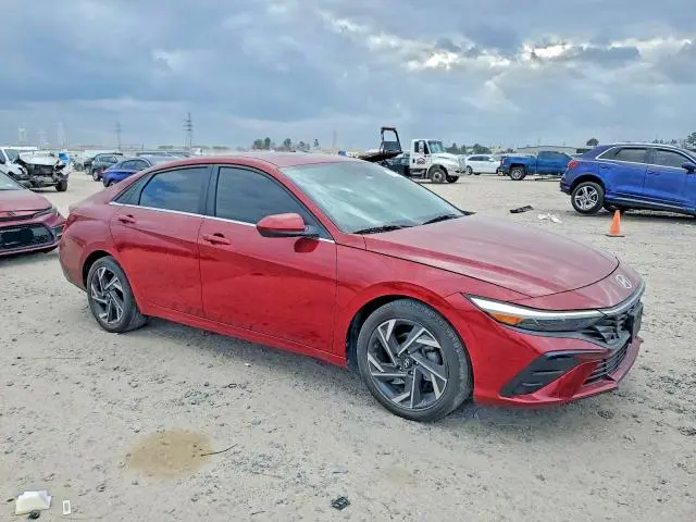 2024 HYUNDAI ELANTRA SEL  
