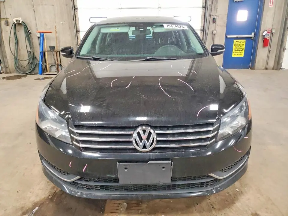 2015 VOLKSWAGEN PASSAT S  