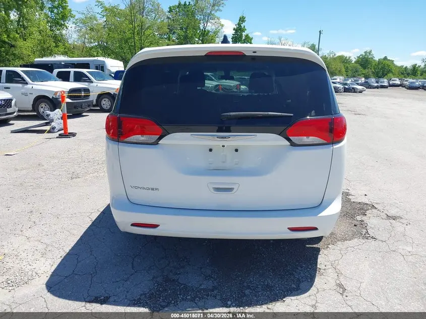 2022 CHRYSLER VOYAGER LX