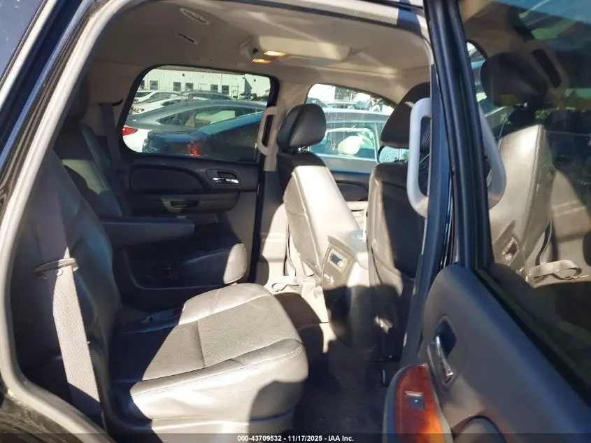 2013 CHEVROLET TAHOE LTZ