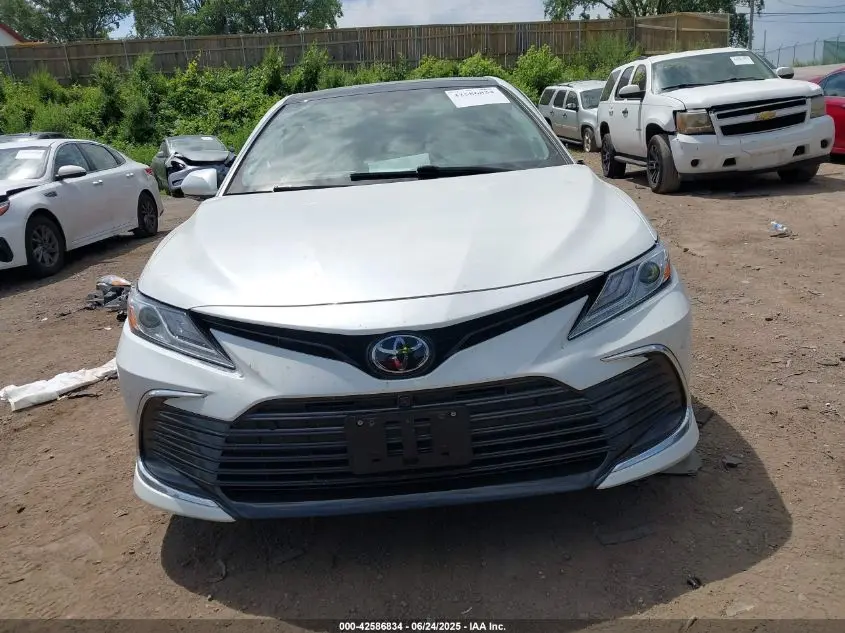 2023 TOYOTA CAMRY XLE AWD