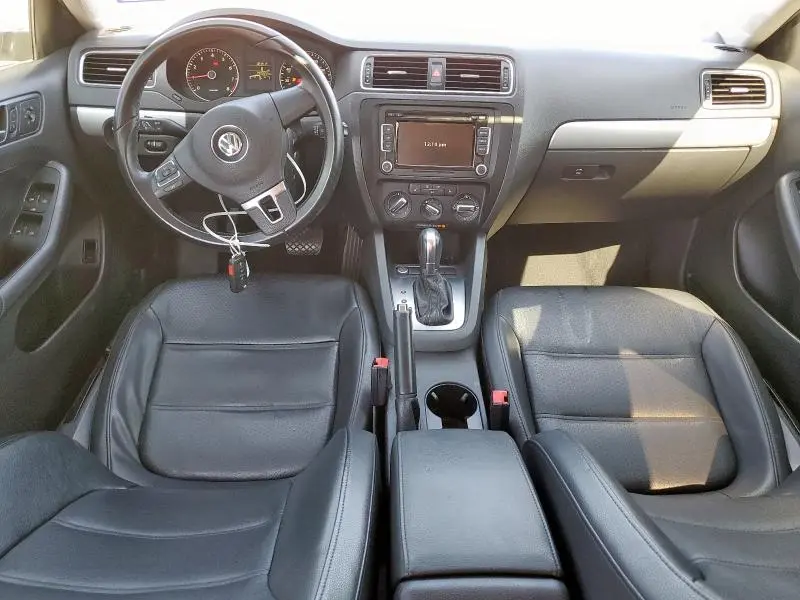 2014 VOLKSWAGEN JETTA SE  