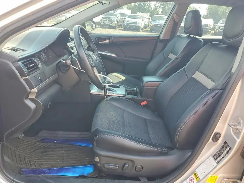 2014 TOYOTA CAMRY SE  