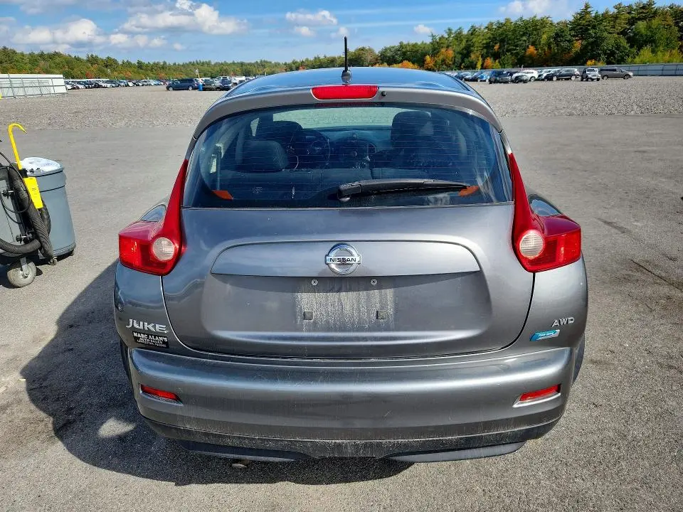 2013 NISSAN JUKE S  