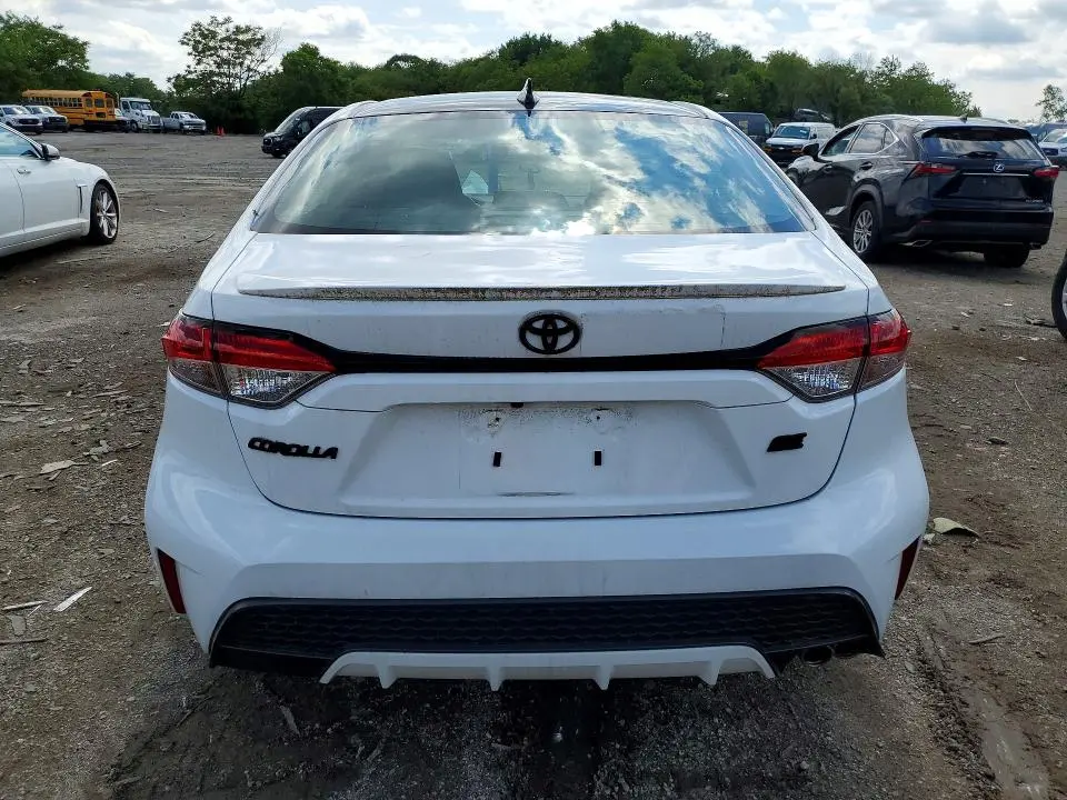 2022 TOYOTA COROLLA SE  