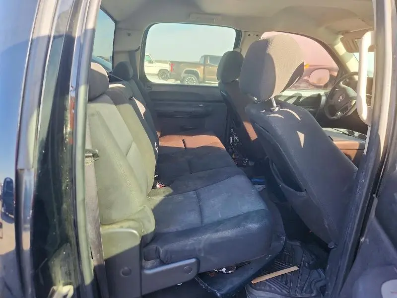 2011 CHEVROLET SILVERADO C1500 LT  