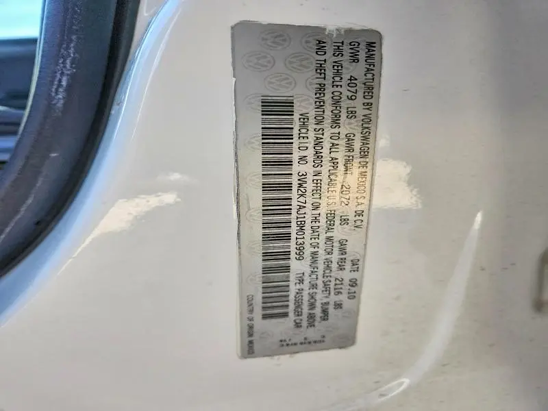 2011 VOLKSWAGEN JETTA BASE  