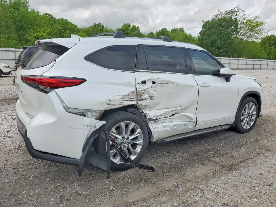 2022 TOYOTA HIGHLANDER LIMITED  