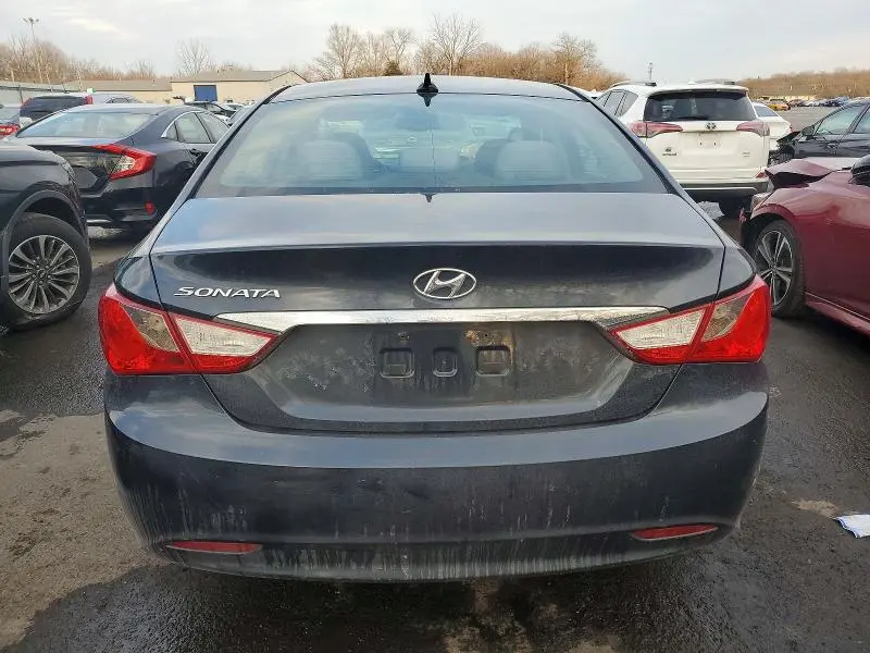 2012 HYUNDAI SONATA GLS  