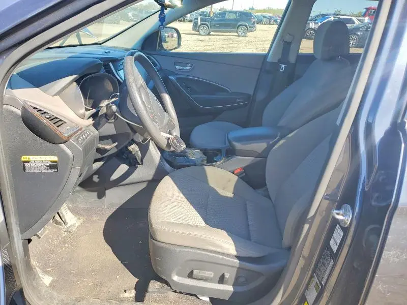 2017 HYUNDAI SANTA FE SE  