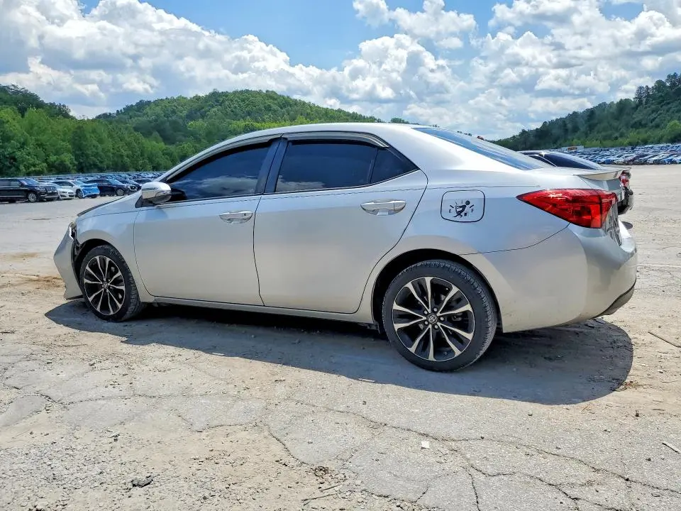 2017 TOYOTA COROLLA SE  
