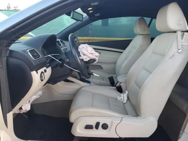 2013 VOLKSWAGEN EOS LUX  