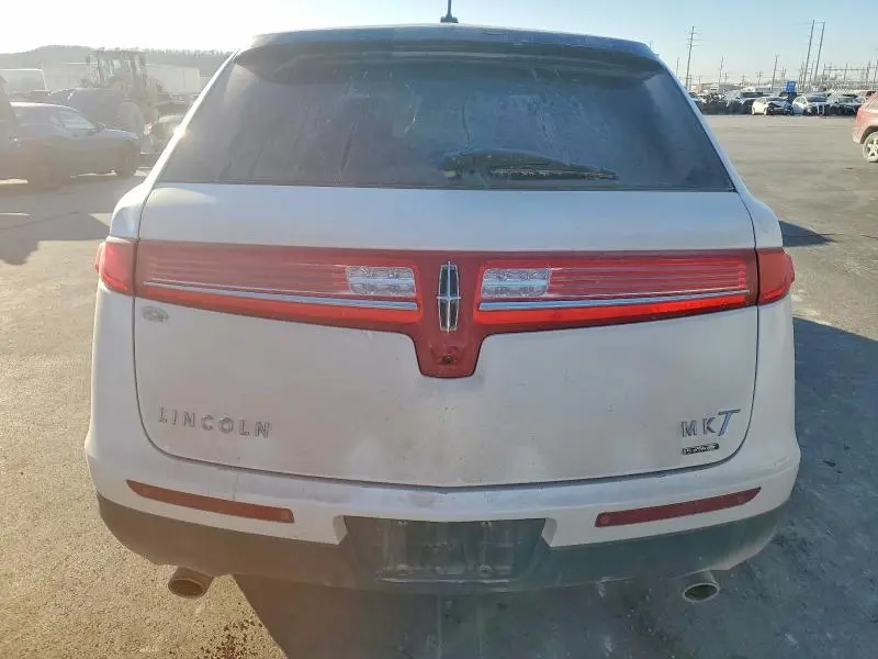 2013 LINCOLN MKT   