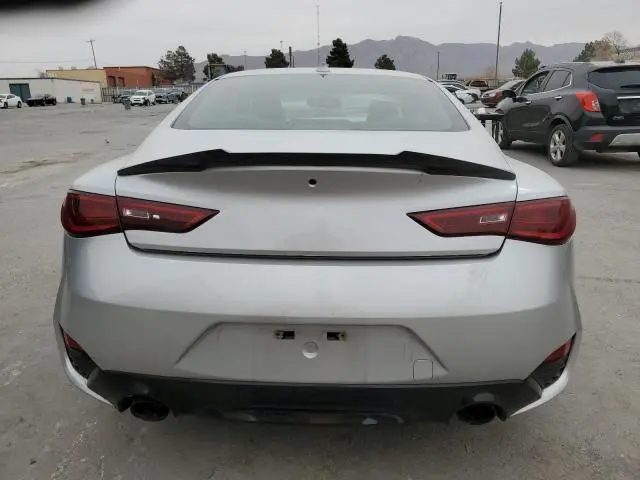 2018 INFINITI Q60 LUXE 300  