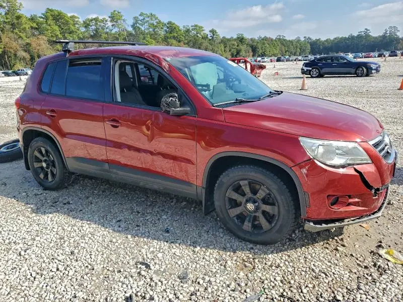 2010 VOLKSWAGEN TIGUAN SE  