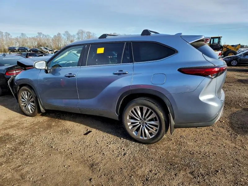 2022 TOYOTA HIGHLANDER PLATINUM  