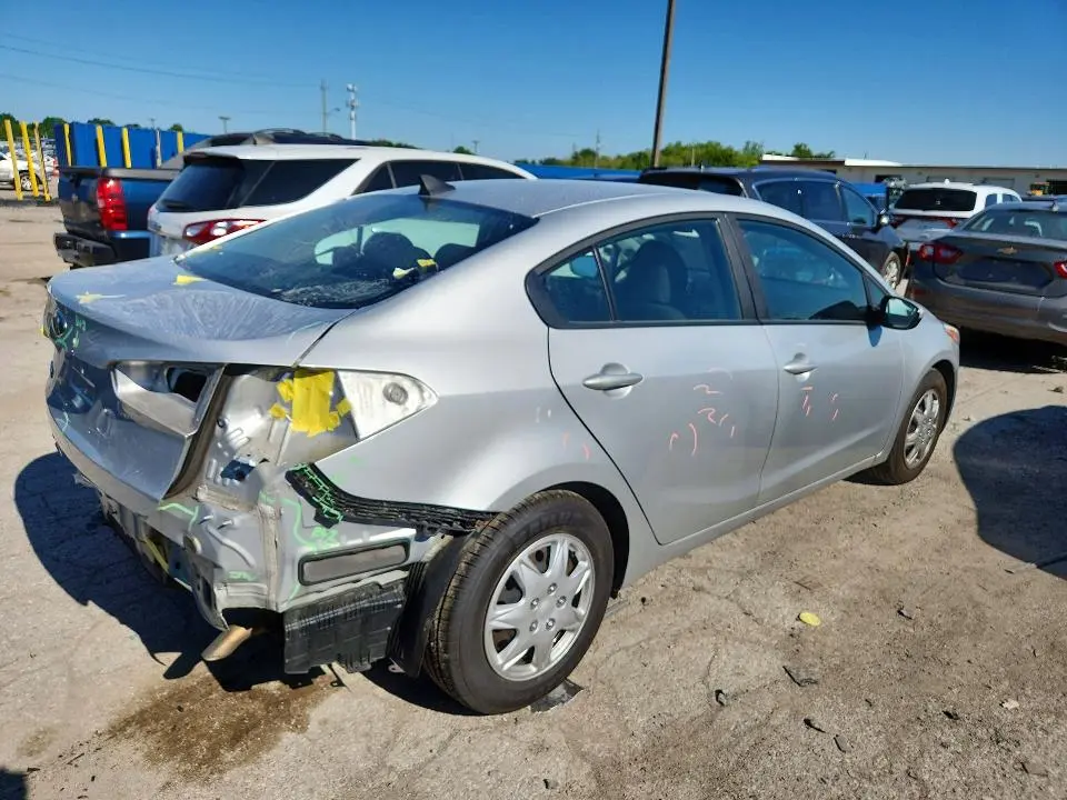 2017 KIA FORTE LX  