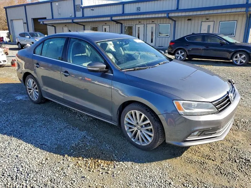 2016 VOLKSWAGEN JETTA SEL  