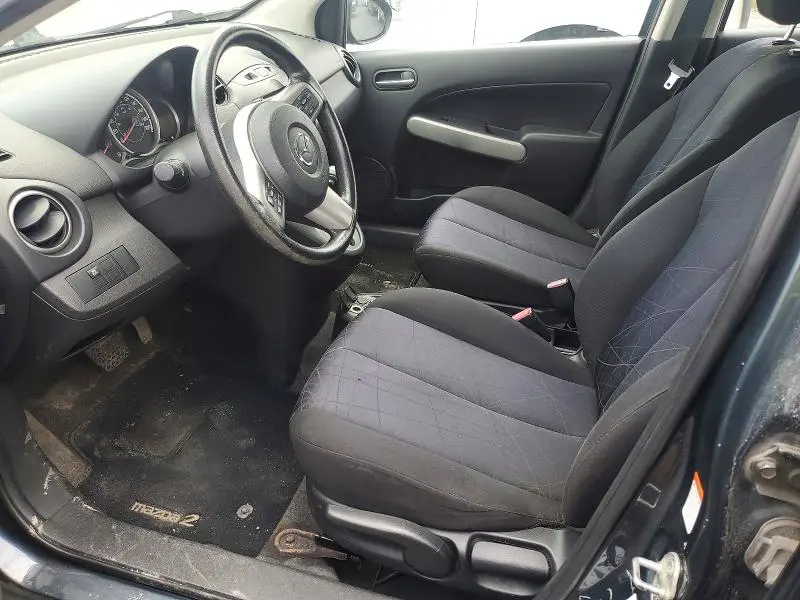 2011 MAZDA MAZDA2   