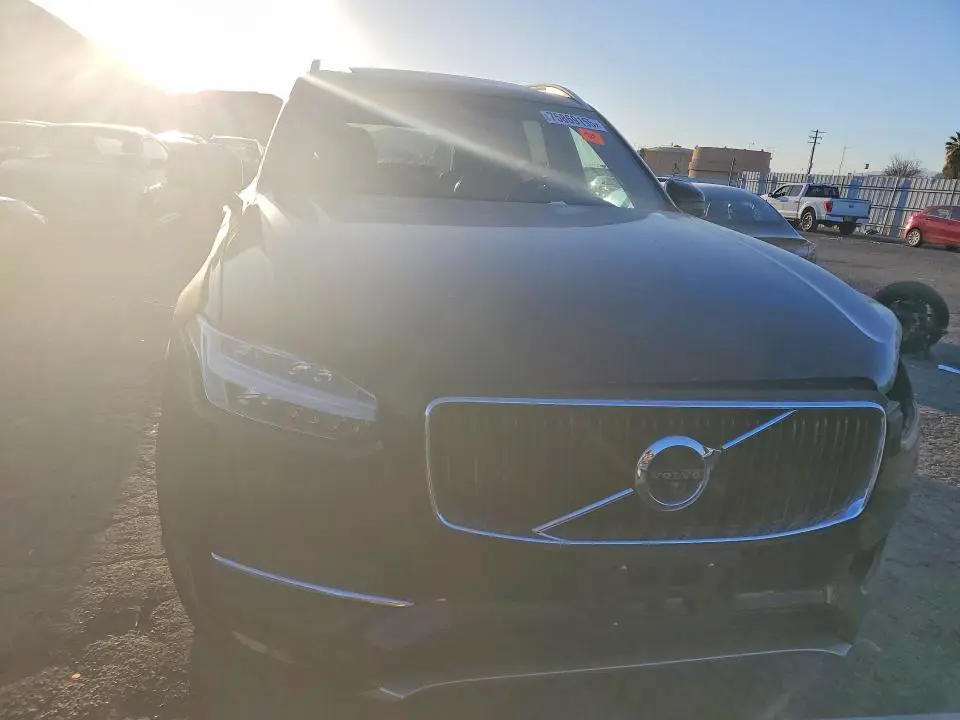 2018 VOLVO XC90 T6  