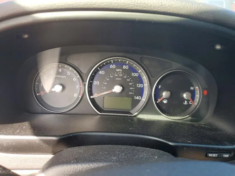 2011 HYUNDAI SANTA FE GLS  