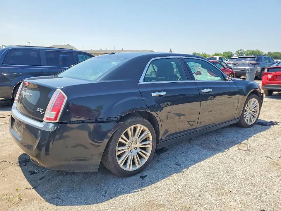 2011 CHRYSLER 300C   