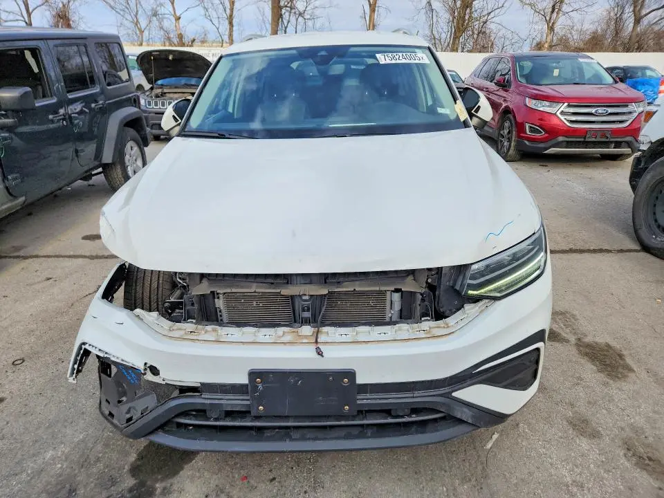2022 VOLKSWAGEN TIGUAN SE  