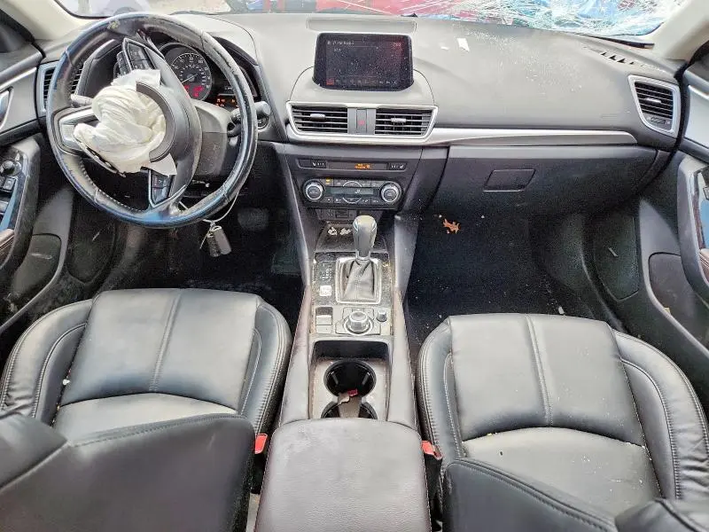 2017 MAZDA 3 TOURING  