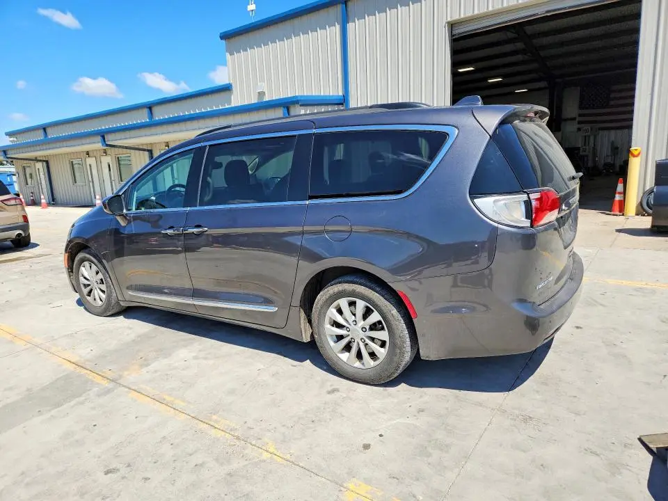 2017 CHRYSLER PACIFICA TOURING L  