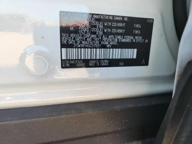 2025 TOYOTA RAV4 XLE  