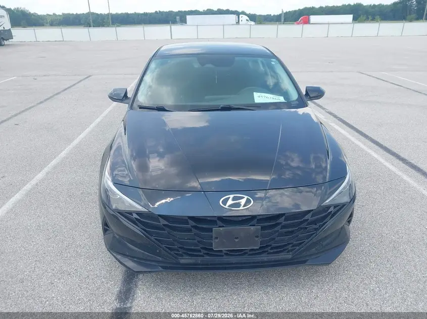 2023 HYUNDAI ELANTRA SE