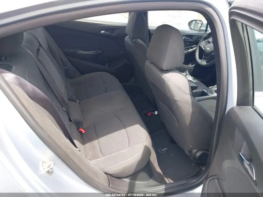 2017 CHEVROLET CRUZE LT AUTO