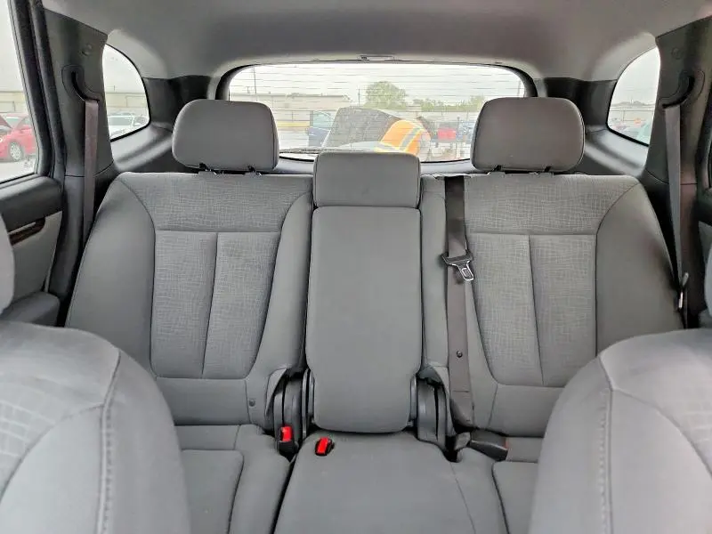 2010 HYUNDAI SANTA FE GLS  