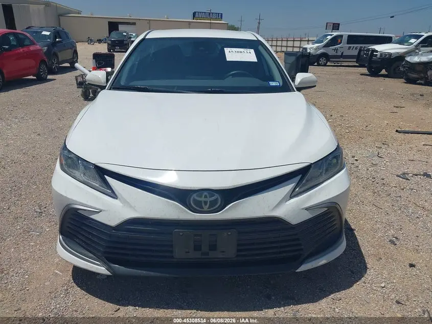 2022 TOYOTA CAMRY LE