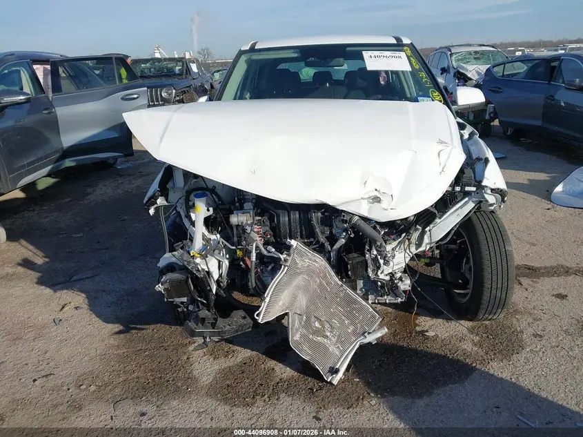 2025 HYUNDAI VENUE SE