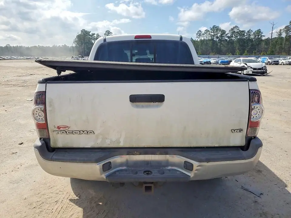2013 TOYOTA TACOMA V6  