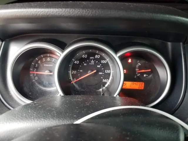 2011 NISSAN VERSA S  